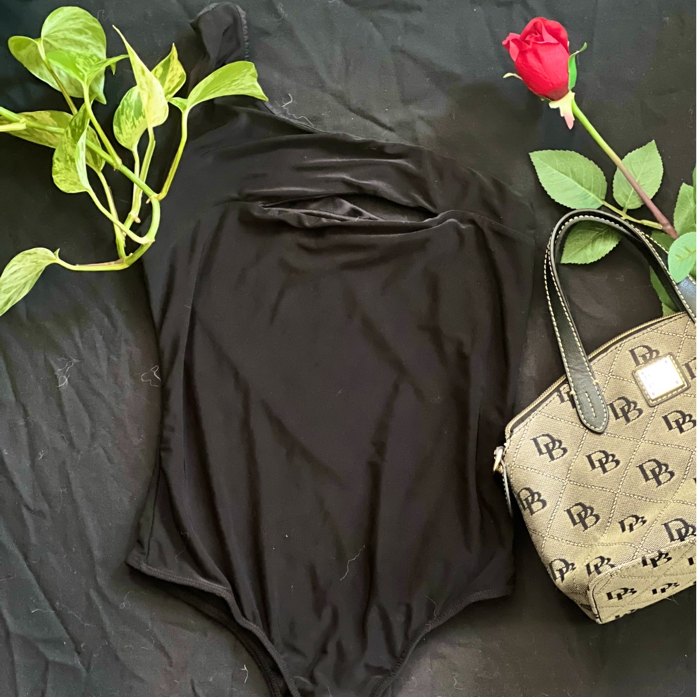 Spandex One Sleeve Bodysuit 🖤